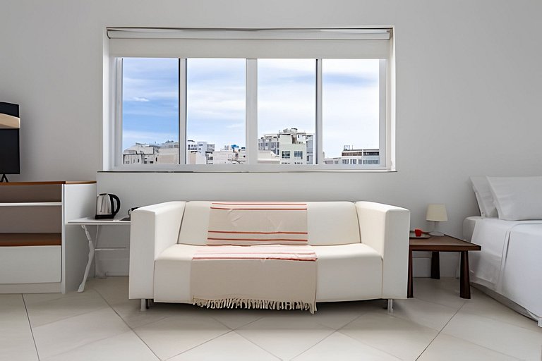 32 COP Studio funcional em Copacabana com tudo embaixo