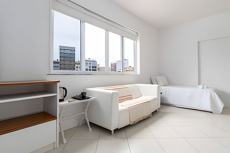 32 COP Studio funcional em Copacabana com tudo embaixo