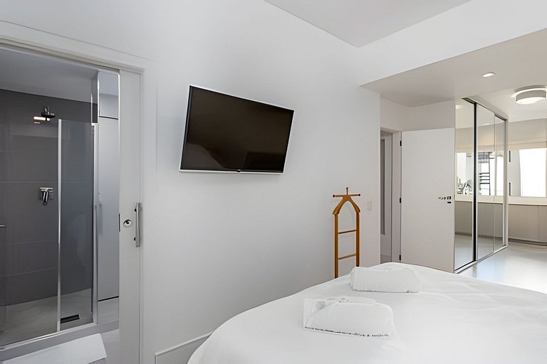 CurtaLeblon: Reformado, 2 quartos, 8 min da praia