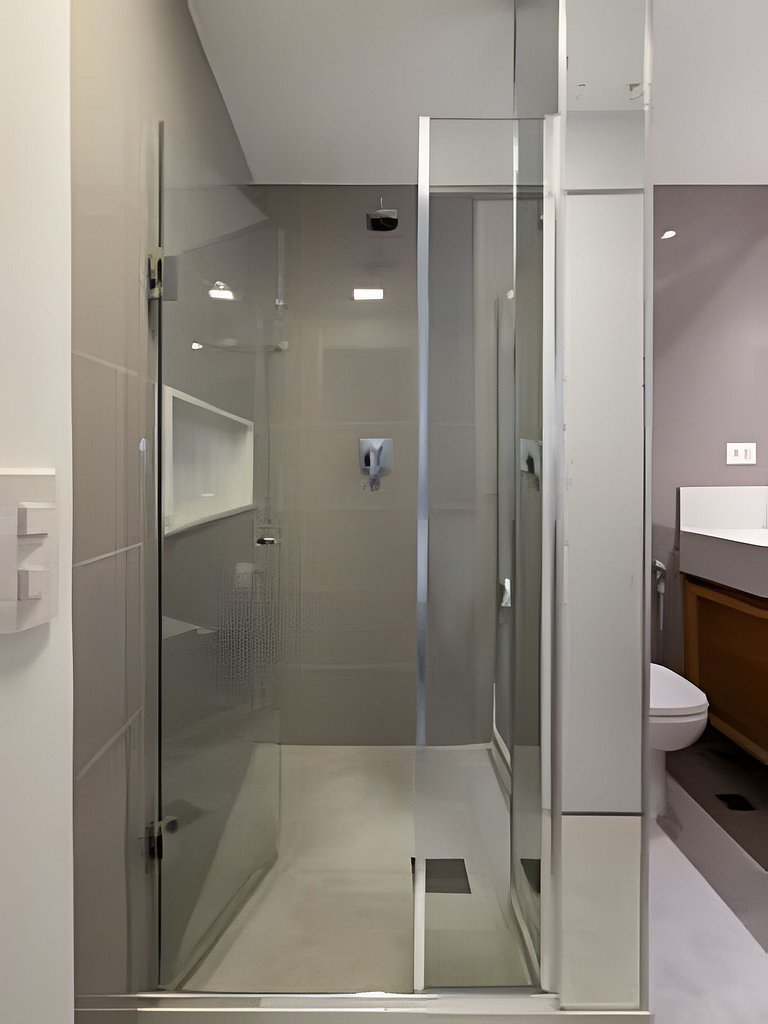 CurtaLeblon: Reformado, 2 quartos, 8 min da praia