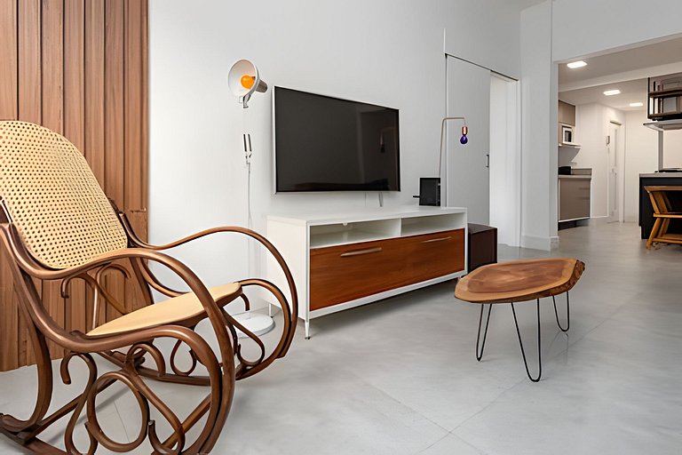 CurtaLeblon: Reformado, 2 quartos, 8 min da praia