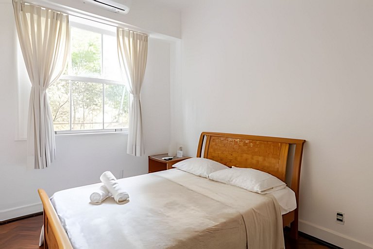CurtaCopacabana: 2qts, wifi rápido, 5min praias