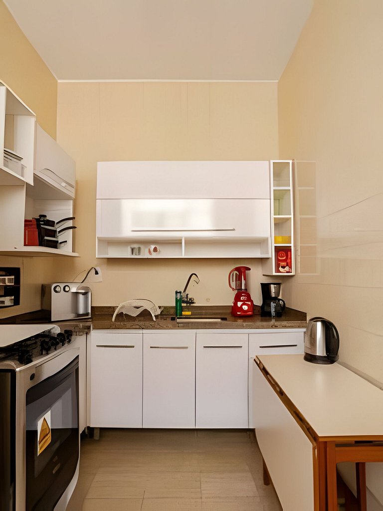 CurtaCopacabana: 2qts, wifi rápido, 5min praias