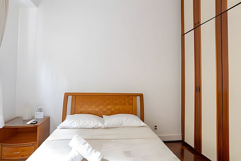 CurtaCopacabana: 2qts, wifi rápido, 5min praias