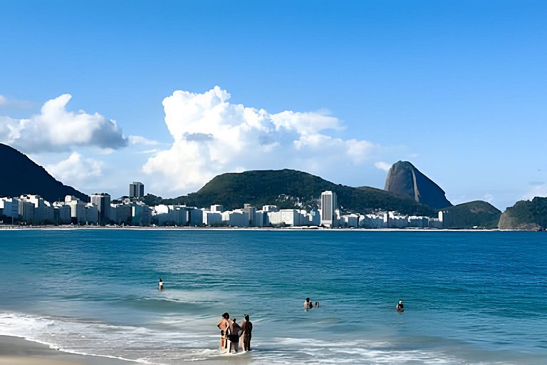CurtaArpoador: Charmoso, arborizado, 5min praia